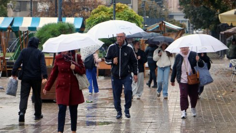VREME DANAS OBLAČNO I SA KIŠOM: Padaće u ovim delovima Srbije, a posle podne nam sledi promena