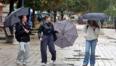 JESEN POKAZUJE SVOJE DRUGO LICE: Srbiju čekaju oblaci, kiša i zahlađenje, a na planinama bi mogao da zabeli sneg!
