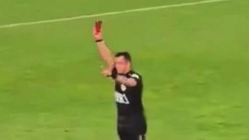 Gde ide ovaj ludi svet? Nema više crvenih i žutih, sada sudija koristi telefon umesto kartona (VIDEO)