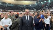 ВУЧИЋ СЕ ОБРАЋА НА ВЕЛИКОМ СКУПУ УЈЕДИЊЕНЕ СРБИЈЕ: Препуна Хала спортова (ВИДЕО)