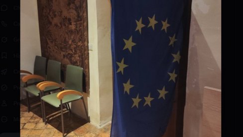 „KRPA ZA PRANJE POSUĐA“! Francuski političar ismejao zastavu EU i pozvao Francusku na izlazak iz Unije (FOTO)
