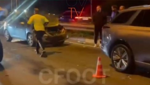 Jezive scene! Poznati golman učestvovao u lančanom sudaru, automobil potpuno oštećen! (FOTO)