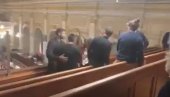 НАПЕТО И У ПРАГУ: Док су посланици гласали у 4 ујутру, демонстранти покушали да упадну у парламент (ВИДЕО)