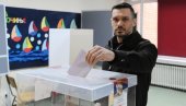 ГЛАСАО РЕЉА ОГЊЕНОВИЋ: Директор ПИО фонда обавио грађанску дужност