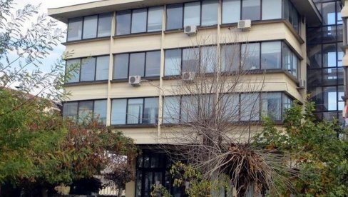 UHAPŠENE DVE OSOBE ZBOG NAPADA NA NOVINARKU NOVOSTI I KOLEGU U VRANJU: Policijsko zadržavanje napadačima na novinare