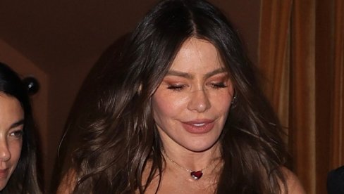 LJUBAV POSLE SKANDALA! Seksi Kolumbijka pokazala novog dečka, svi se pitaju ko je on (FOTO)