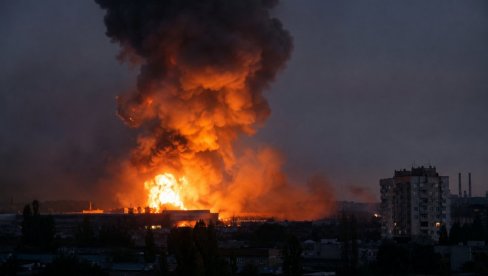 RUSKI UDARI SASEKLI UKRAJINSKU LOGISTIKU: Na meti fabrike raketa, skladišta dronova i transportni čvorovi