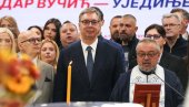 SNS OBELEŽIO SLAVU SVETU PETKU Vučić poslao snažnu poruku: Nikog se nisam uplašio, biću sa svakim od vas... (FOTO/VIDEO)