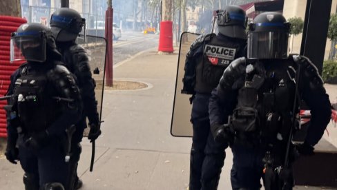 RAZREDI SA 28 UČENIKA, PET MILIJARDI ZA ŠKOLE: Hoće li francuske vlasti uspeti da smire gnev đaka