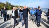 SRBIJAVODE: Grupa građana upala u naše prostorije, maltretali direktora i zaposlene