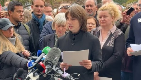КОНФЕРЕНЦИЈА СТУДЕНТСКЕ ЛИСТЕ У ПИОНИРСКОМ ПАРКУ: Упутили позив узбуњивачима (ВИДЕО)