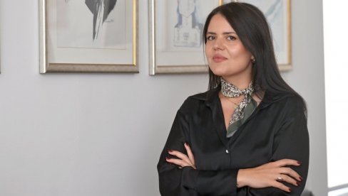 U SPOMEN NA PRADEDU SOLUNCA: Marija Stevanović, autorka serijala U stroju, u produkciji Novosti (FOTO)