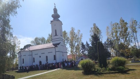 HRAM BOGA ŽIVOGA: Drevna crkva u Lipnici kod Loznice, duhovno okrepljenje i mesto saborovanja mnogih Jadrana (FOTO)