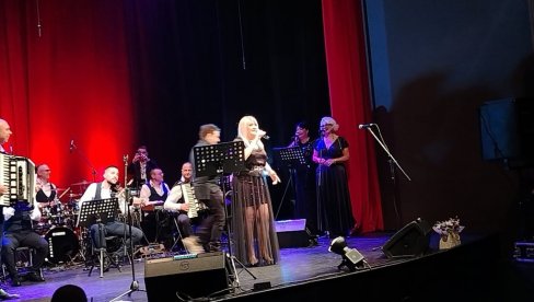 OVO JE JUBILEJ SVIH NAS: Goca Lazarević proslavila 50 godina karijere (FOTO)