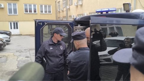 OPTUŽENI ZA UBISTVO DANKE ILIĆ DOVEDENI NA SUĐENJE: Na ročište stigli i roditelji devojčice (FOTO/VIDEO)