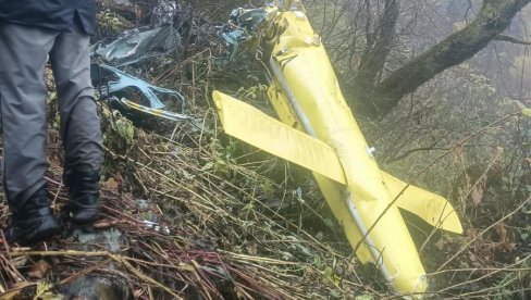TRAGEDIJA U INDIJI: Šest osoba poginulo u padu helikoptera na Himalajima (VIDEO)
