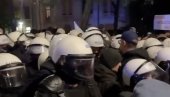ХАОС У ПОЉСКОЈ: Демонстранти испред Уставног суда, полиција на ногама, председник се хитно вратио
