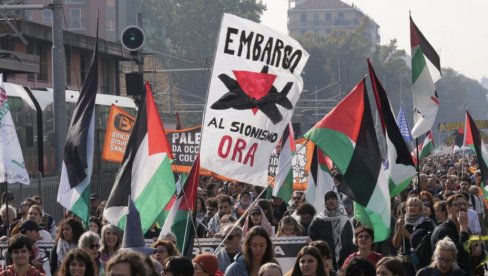 ПОЛОЖИТЕ ОРУЖЈЕ, ПОВЕЋАЈТЕ ПЛАТЕ: Италијани на улицама - национални штрајк захватио је Рим, Милано, Фиренцу, Напуљ
