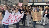 ПРЕСТАЈУ РАСПУСТИ, ЂАЦИ НАСТАВЉАЈУ ПРОТЕСТ: Узаврело у Француској