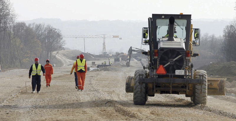 Tрифуновић: Лалинци добиjаjу 2,4 км приступног пута