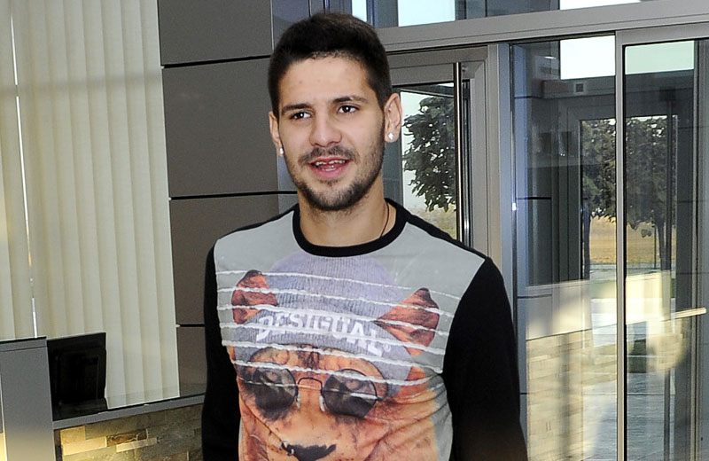 Митровић одбио Њукасл, жели у већи клуб