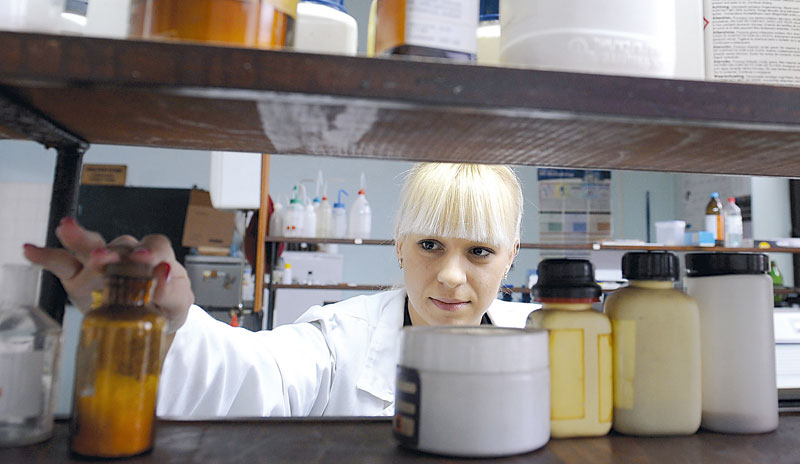 Остајем овде