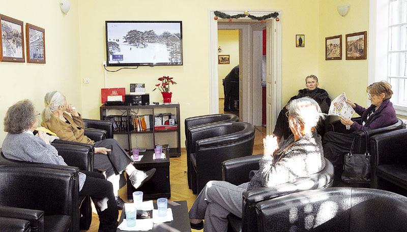 ”Вртић” за баке и деке