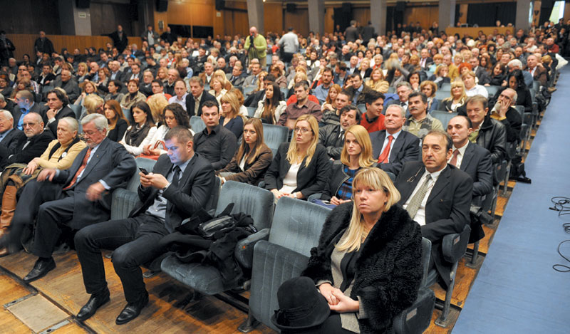 Крај штрајка адвоката чека посланике