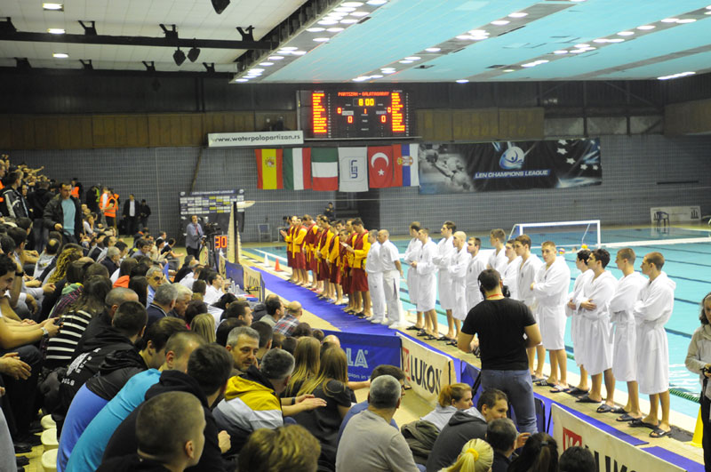 Ватерполисти одушевили: Црно-бели за десетку