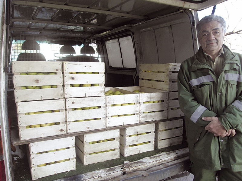 Кањижа: Воћар даривао малишане