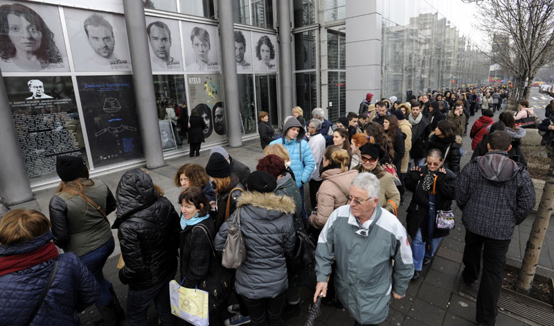 Јагма за карте дуга 250 метара!