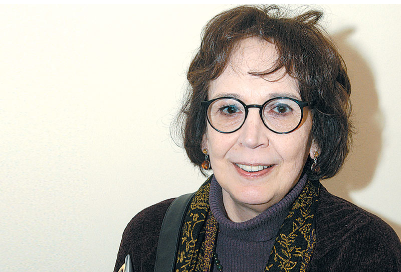 Дајана Џонстон: Србија не треба да трчи у загрљај ЕУ