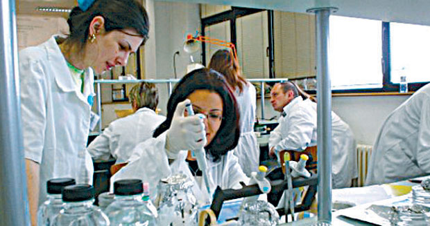 Бизнисмен запосео Институт за молекуларну генетику, угрожене десетине хиљада микроорганизама!