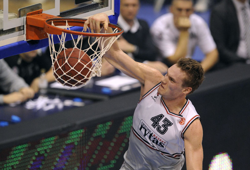 Радошевић за “Спорт” пред меч са Звездом: Волим да играм „у паклу”