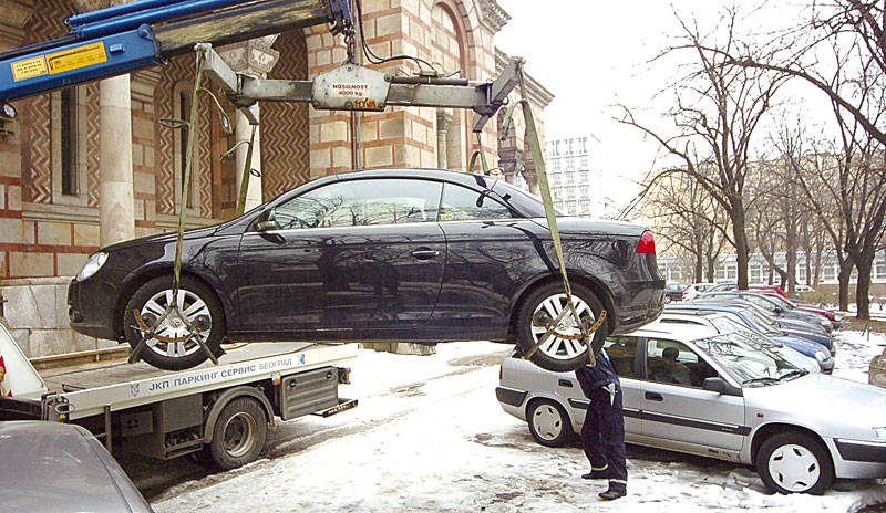 Извршитељи наплаћују дугове за паркирање