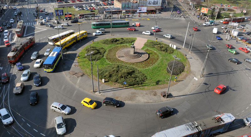 Рушиће се зграде око Трга Славије