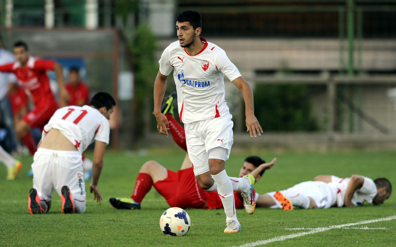 Звезда и Металист играли без голова, повреда Аврамовског, деби Орландића