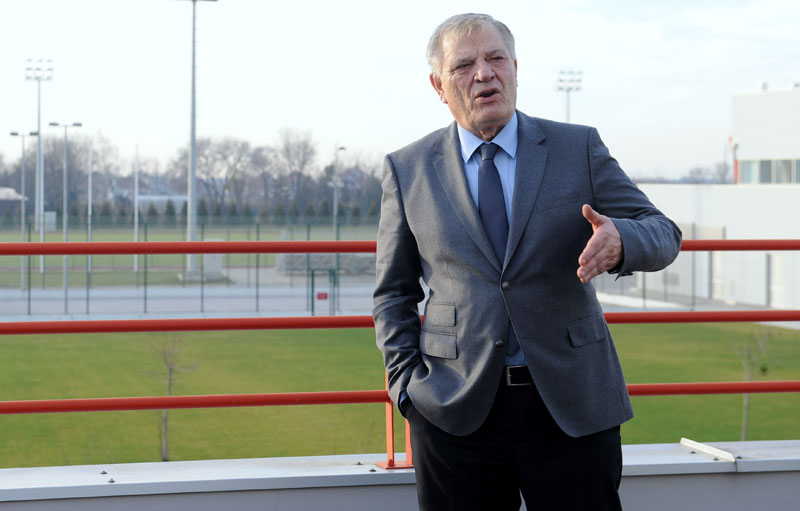 Караџић: Тужићу Београд због графита, у Савезу не да нисам имао плату, него нисам узео ниједну дневницу