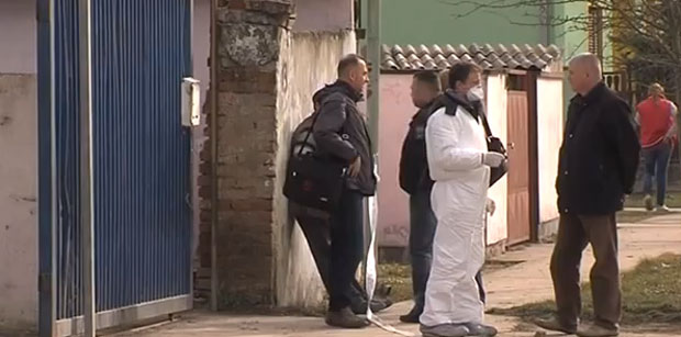 Трудна легла на бомбу да би спасила децу!