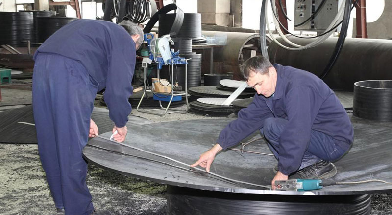 Колико нас укупно ради?