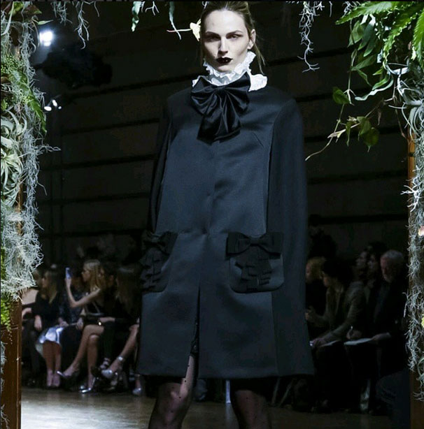 Андреја Пејић дебитовала као жена на писти