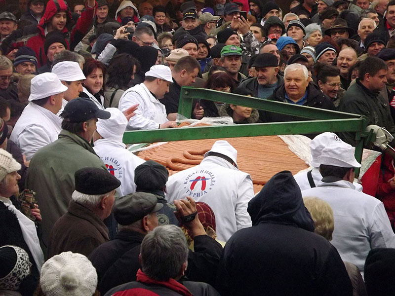 Кобасица од 2.031 метар!