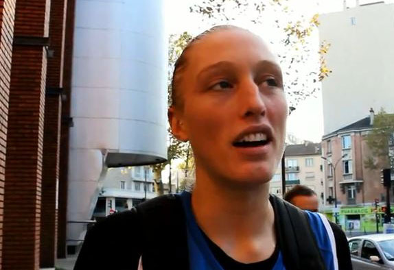 Американка игра за репрезентацију Србије