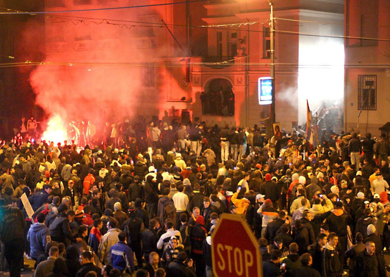 Шешељ: Договорили смо само каменице