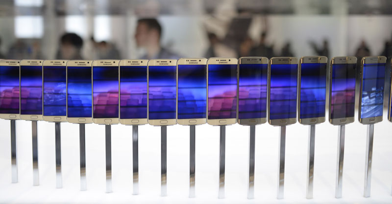 Смартфони 2015. у знаку бежичног пуњења