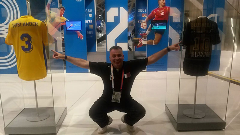 Бањалучанин с невероватном колекцијом дресова и спортске опреме: Нолетове патике, Марадонин дрес, Тајсонова рукавица...