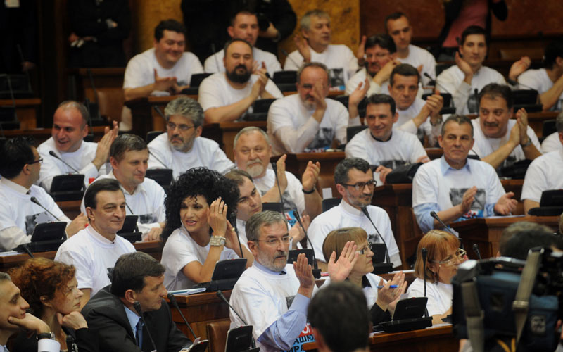 Држава радикалима плаћа два милиона