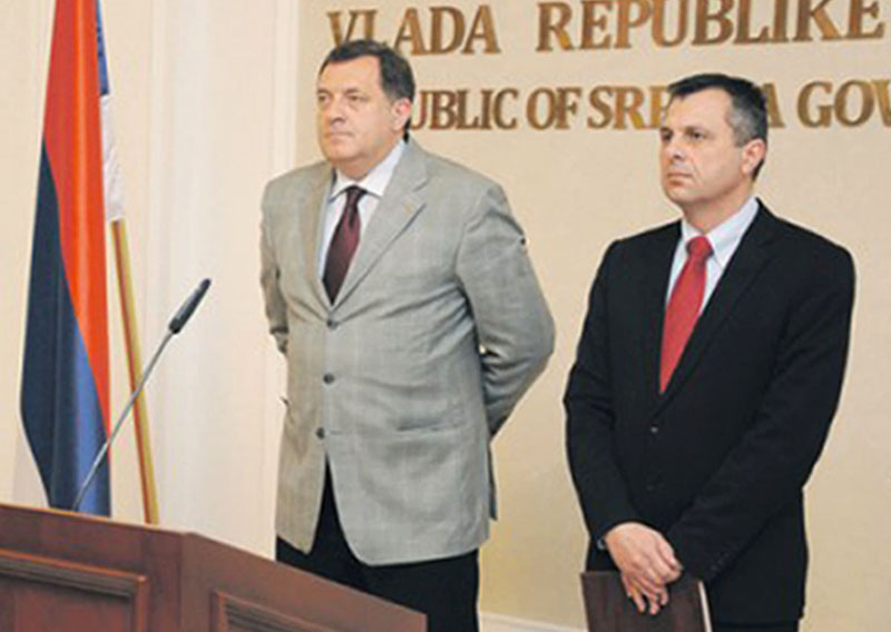 РС: Севају варнице у врху СНСД