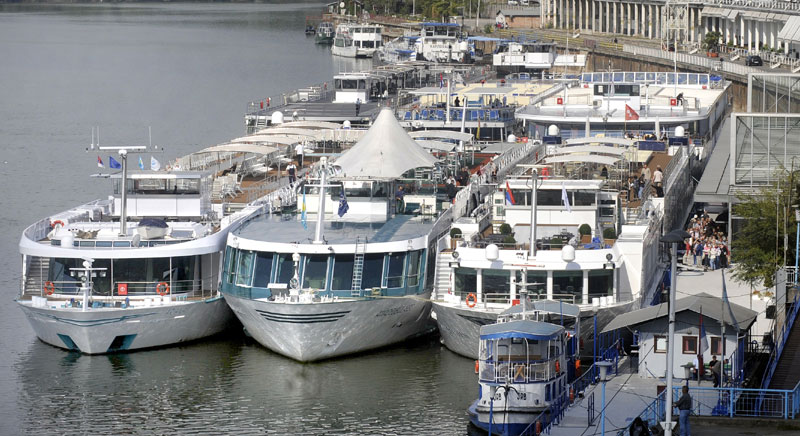 Опет Американци отварају сезону