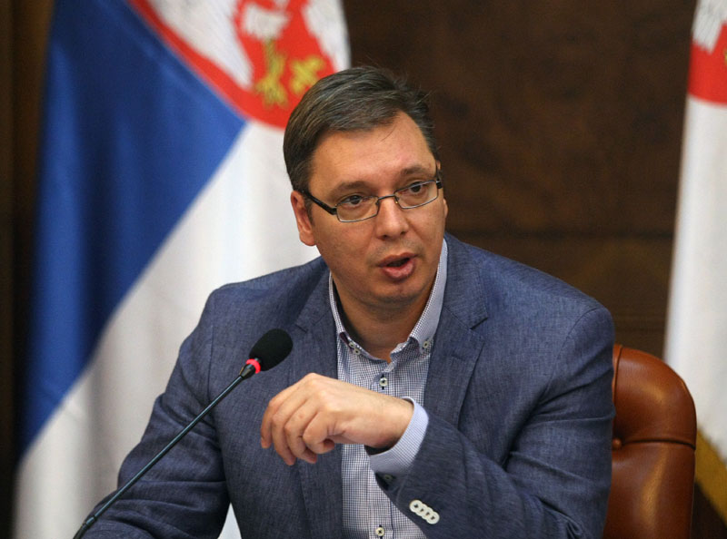 ШПИЈУНКА: Шљива због сина